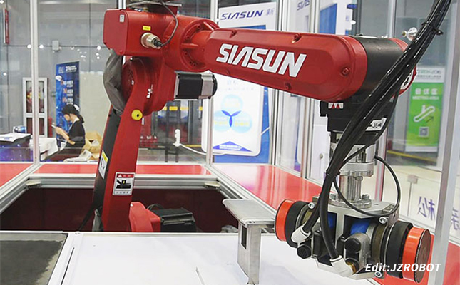 國(guó)產(chǎn)工業(yè)機(jī)器人